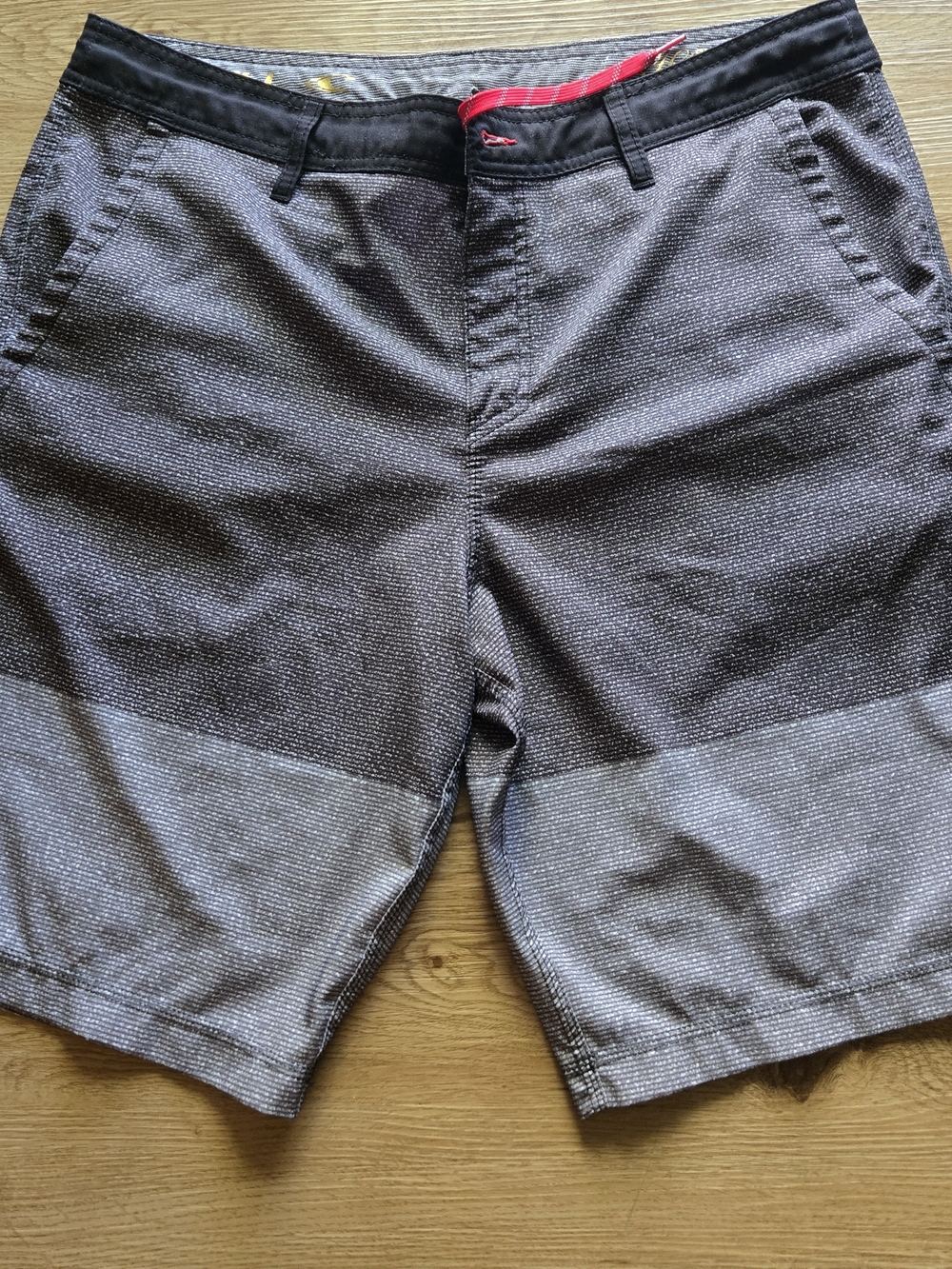 O'Neill Men's Two-Tone Black and Gray Flat Front Shorts 36x10